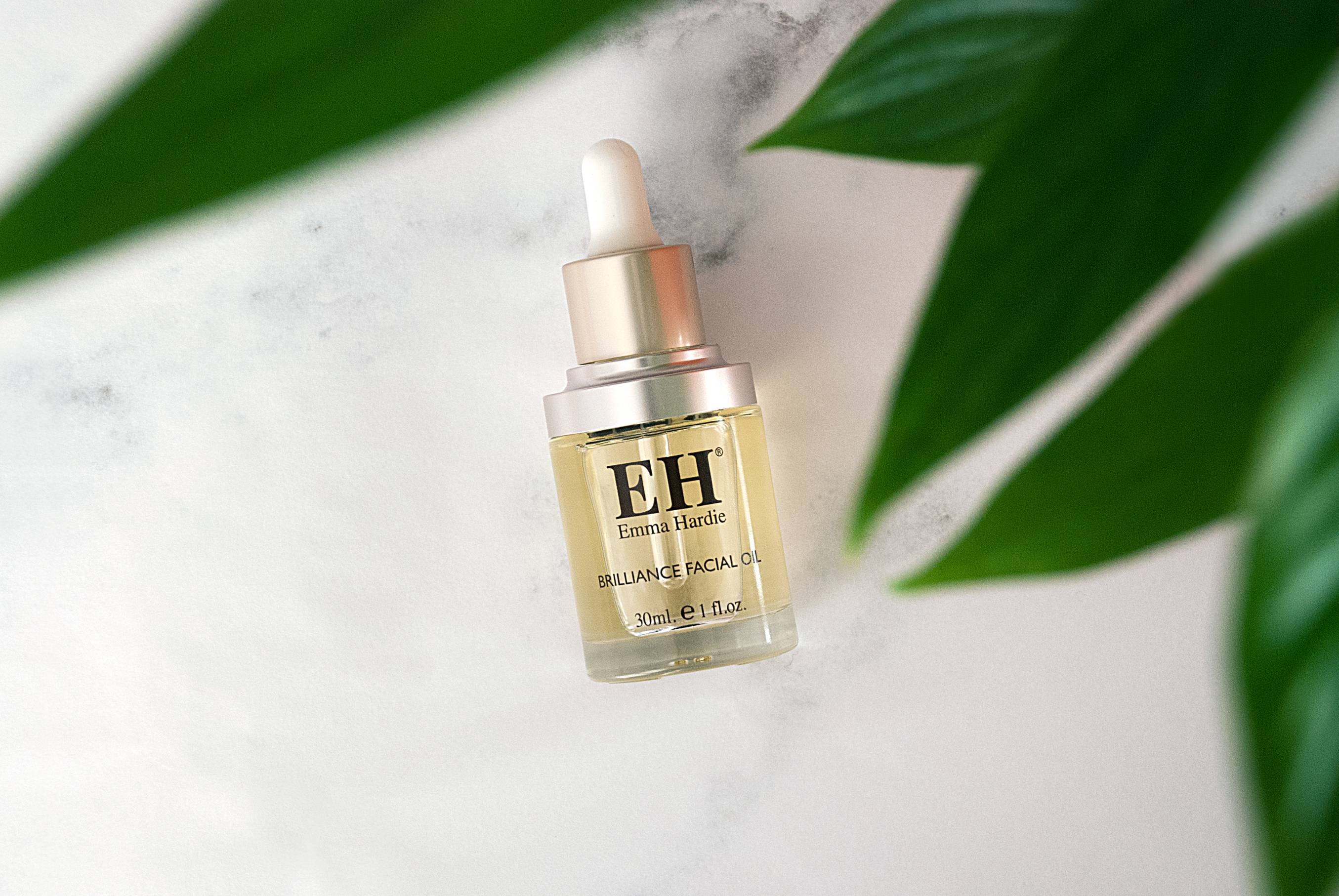 Add Facial Oil in Your Skincare