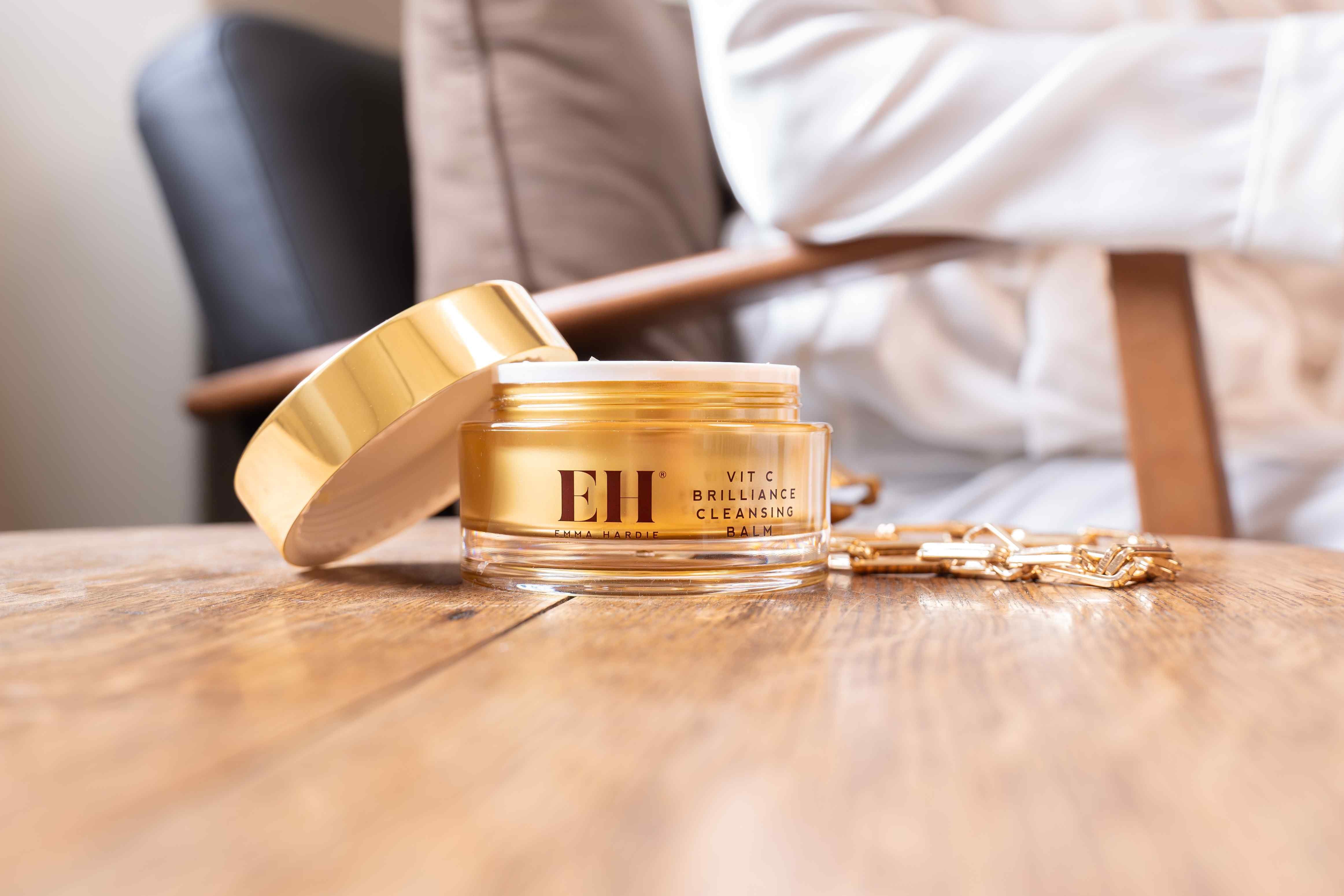 Vit C Brilliance Cleansing Balm with Dual Action Cleansing Cloth 100g